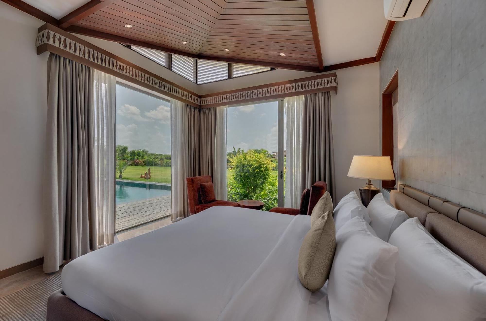 The Fern Royal Farm Resort, Anjār Exterior foto